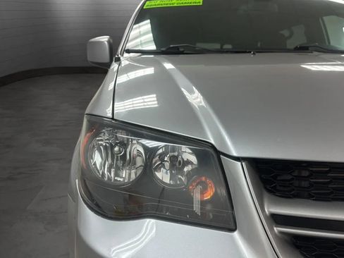 Used 2019 Dodge Grand Caravan GT FWD image 30