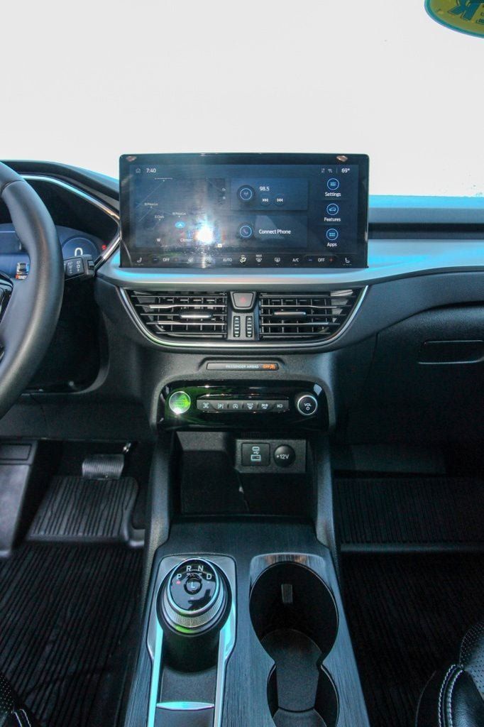 Used 2023 Ford Escape Platinum AWD/4WD image 26