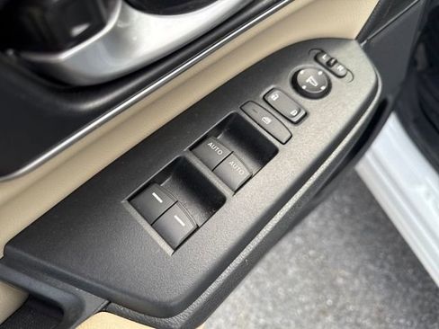 Used 2020 Honda CR-V EX-L image 22