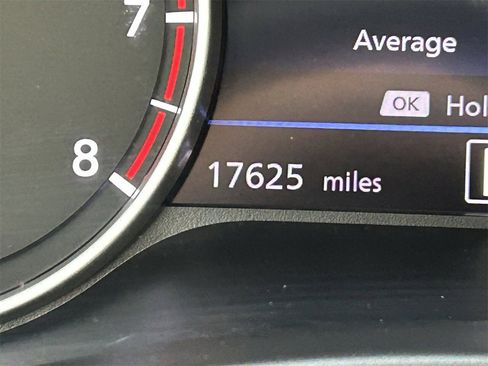 Certified 2023 Nissan Sentra SR w/ SR Premium Package image 33