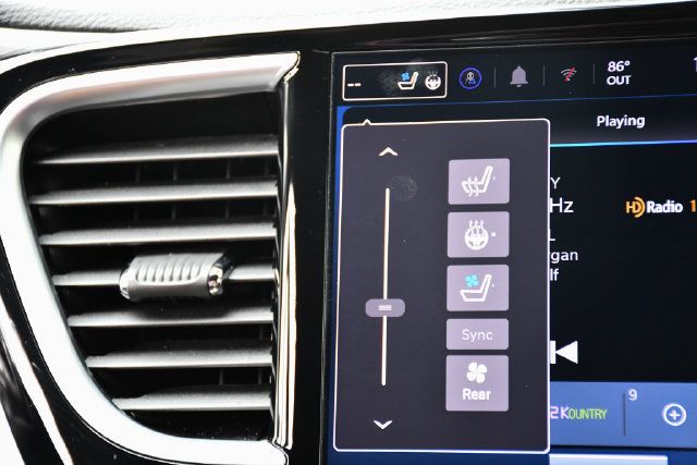 Used 2026 Chrysler Pacifica Limited FWD image 26