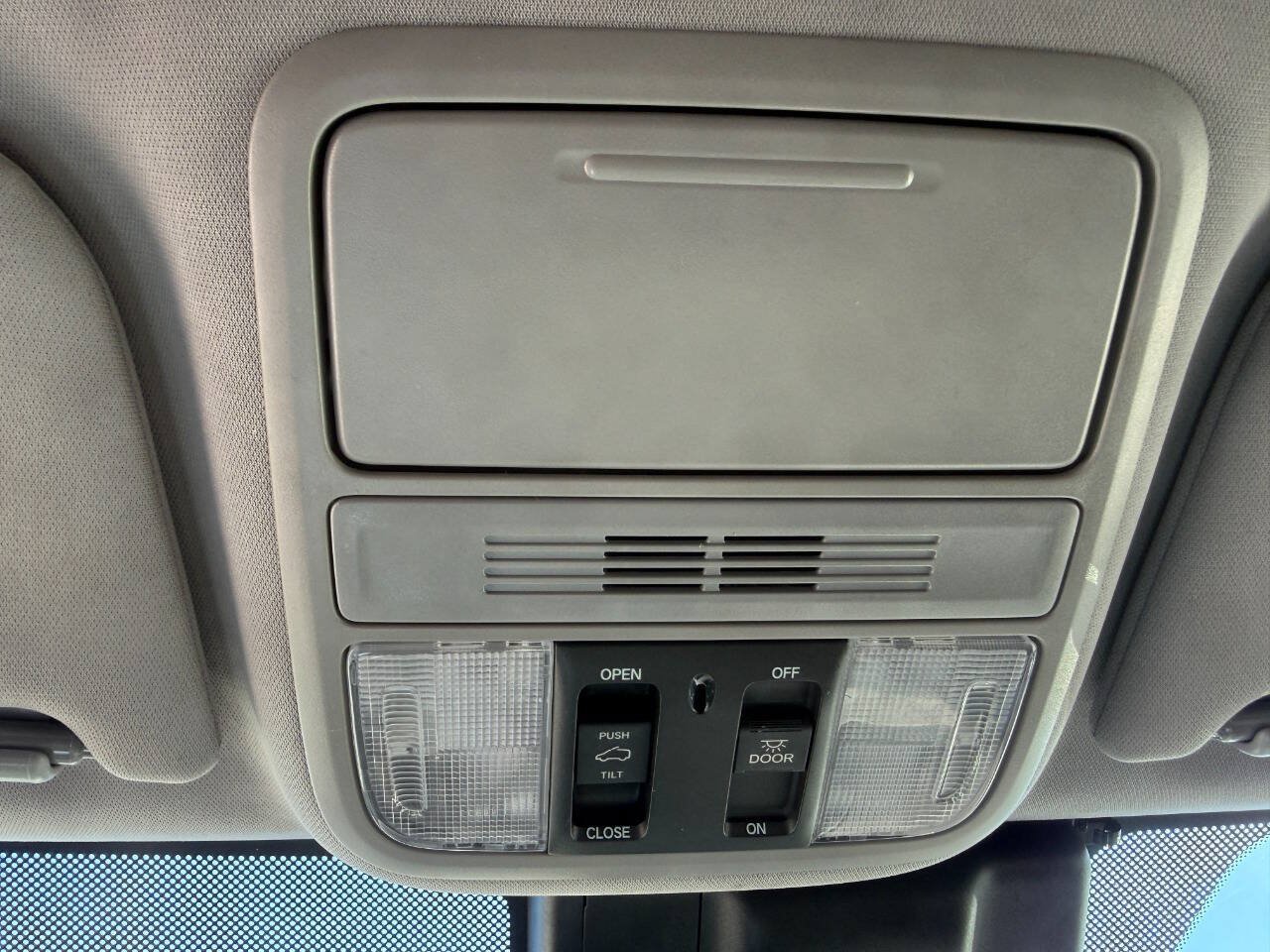 Used 2018 Honda Odyssey EX-L image 25