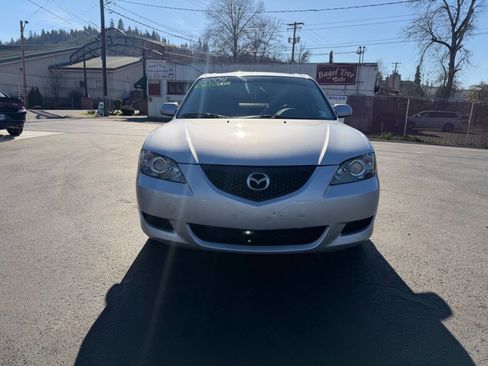 Used 2004 MAZDA MAZDA3 I w/ Pwr & 16" Alloy Wheel Pkg image 3