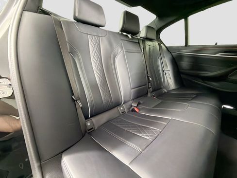 Certified 2023 BMW M550i xDrive w/ Executive Package image 28