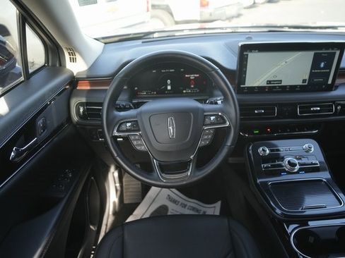 Used 2022 Lincoln Nautilus Reserve image 22