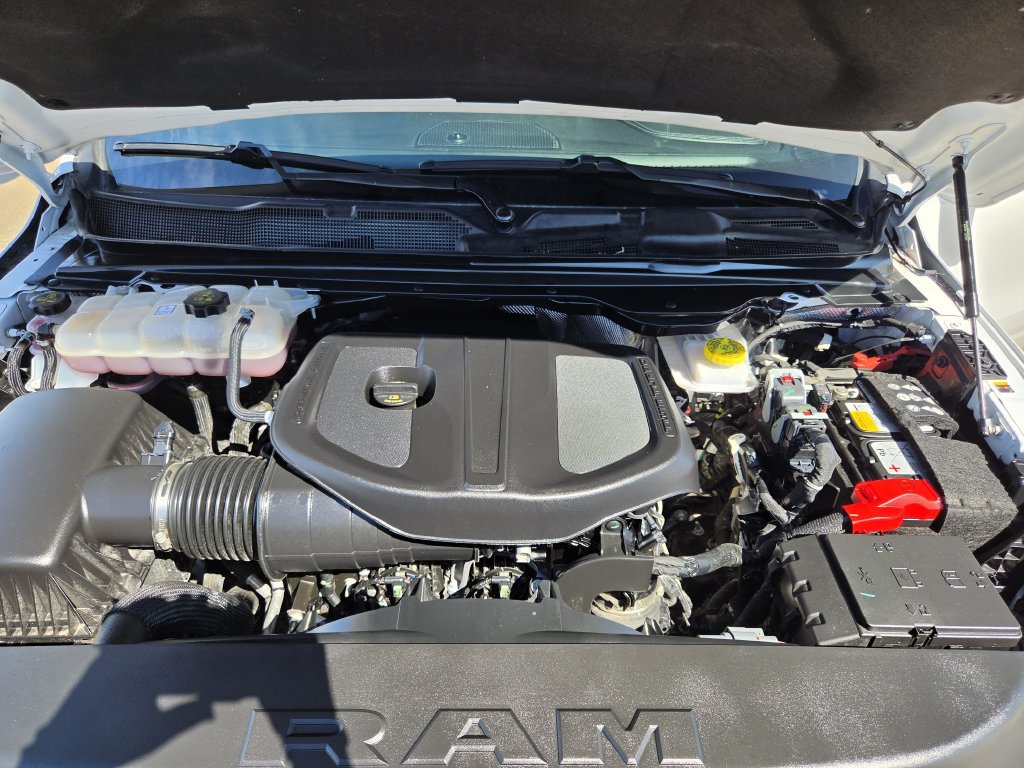 Used 2026 RAM 1500 Laramie AWD/4WD image 29