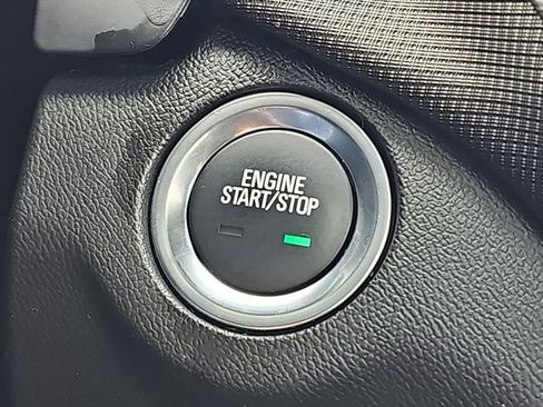 Used 2023 Chevrolet Equinox RS image 17