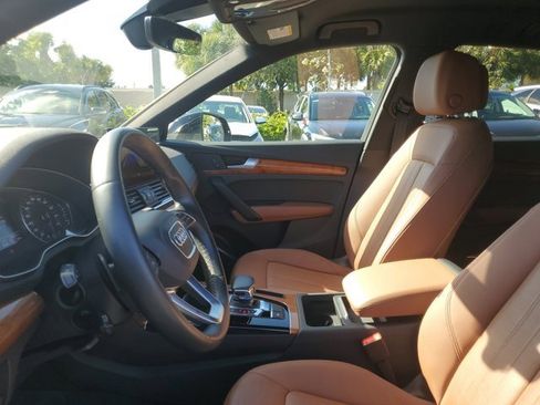 Used 2021 Audi Q5 2.0T Premium w/ Convenience Package image 19