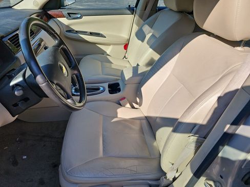 Used 2011 Chevrolet Impala LT w/ Luxury Edition Package FWD image 18