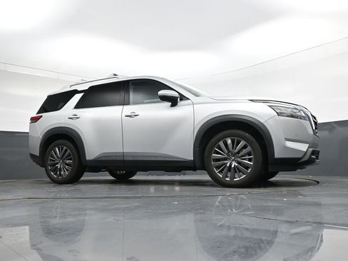 Used 2022 Nissan Pathfinder SL w/ SL Premium Package image 39