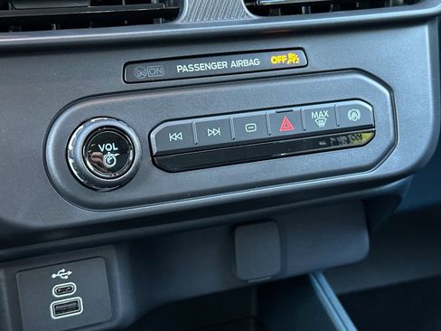 New 2025 Ford Maverick XL w/ Equipment Group 102A image 18