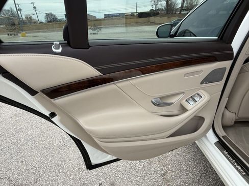 Used 2016 Mercedes-Benz S 550 4MATIC Sedan image 22