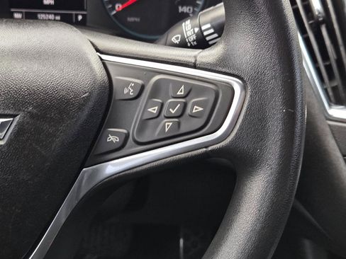 Used 2018 Chevrolet Malibu LT image 25