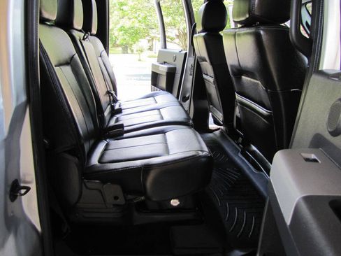 Used 2016 Ford F250 Lariat w/ Chrome Package AWD/4WD image 19