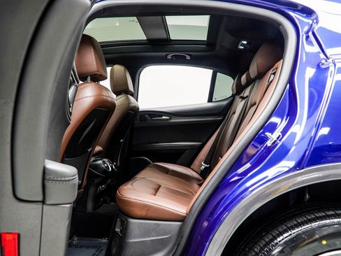 Used 2022 Alfa Romeo Stelvio Ti image 36