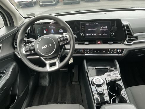 Certified 2023 Kia Sportage LX AWD/4WD image 11