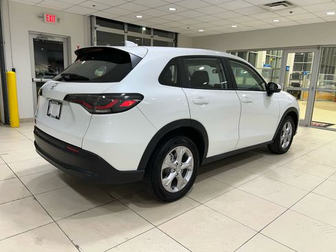 Certified 2023 Honda HR-V LX image 12