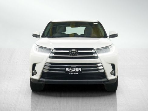 Used 2017 Toyota Highlander Limited AWD/4WD image 8