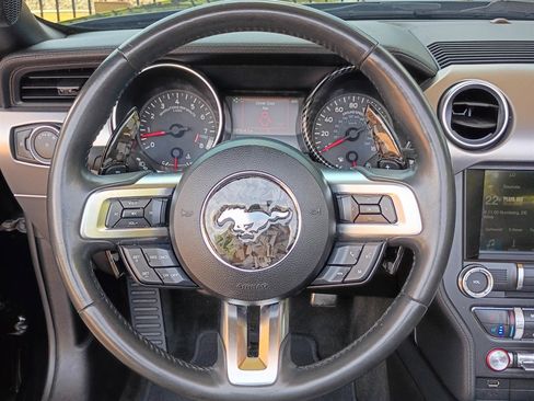 Used 2018 Ford Mustang GT Premium RWD image 20