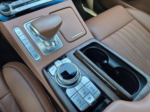 Used 2022 Genesis G90 3.3T Premium RWD image 12