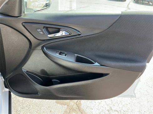 Used 2024 Chevrolet Malibu LT image 24