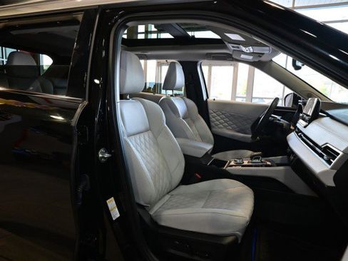 Used 2024 Mitsubishi Outlander SEL Black Edition AWD/4WD image 30