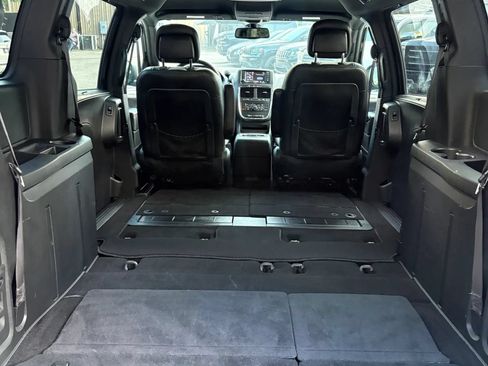 Used 2019 Dodge Grand Caravan GT FWD image 22