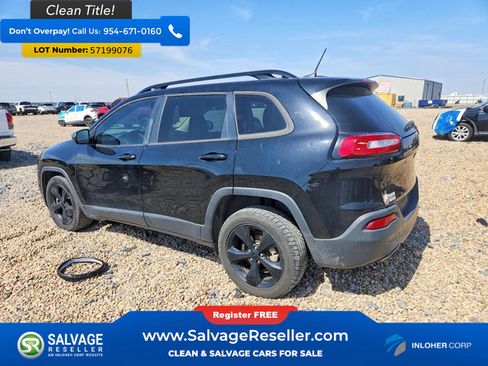 Used 2018 Jeep Cherokee Latitude w/ Altitude Package FWD image 3