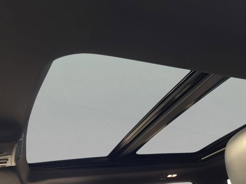 Used 2019 Ford F150 Raptor w/ Equipment Group 802A Luxury image 18