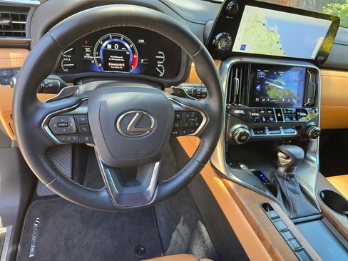 Used 2024 Lexus LX 600 4WD w/ Interior Upgrade Package image 39