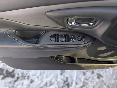 Used 2019 Nissan Murano SV w/ Premium Package image 28