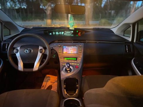 Used 2012 Toyota Prius Three image 28