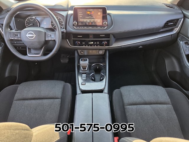 Used 2025 Nissan Rogue SV FWD image 13