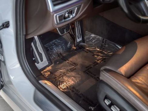 Used 2020 BMW 740i w/ M Sport Package image 37