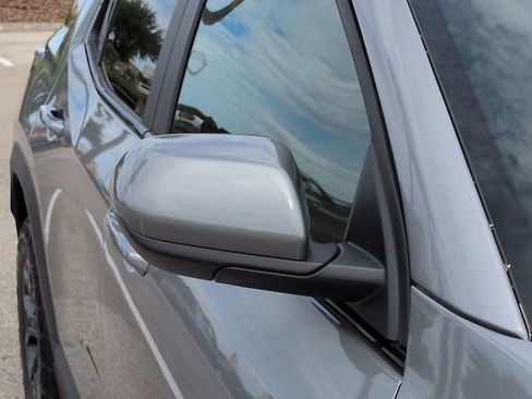 Used 2026 Chevrolet Equinox ACTIV w/ Convenience Package III FWD image 12