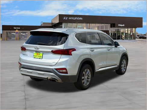 Used 2020 Hyundai Santa Fe SE FWD image 9