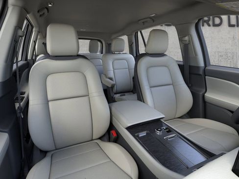 New 2026 Lincoln Aviator Premiere image 10