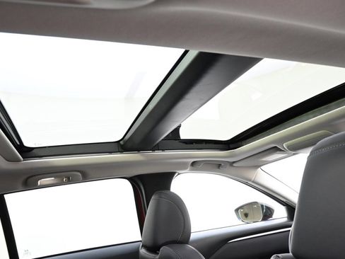 Certified 2025 MAZDA CX-50 AWD 2.5 S w/ Premium Package image 17