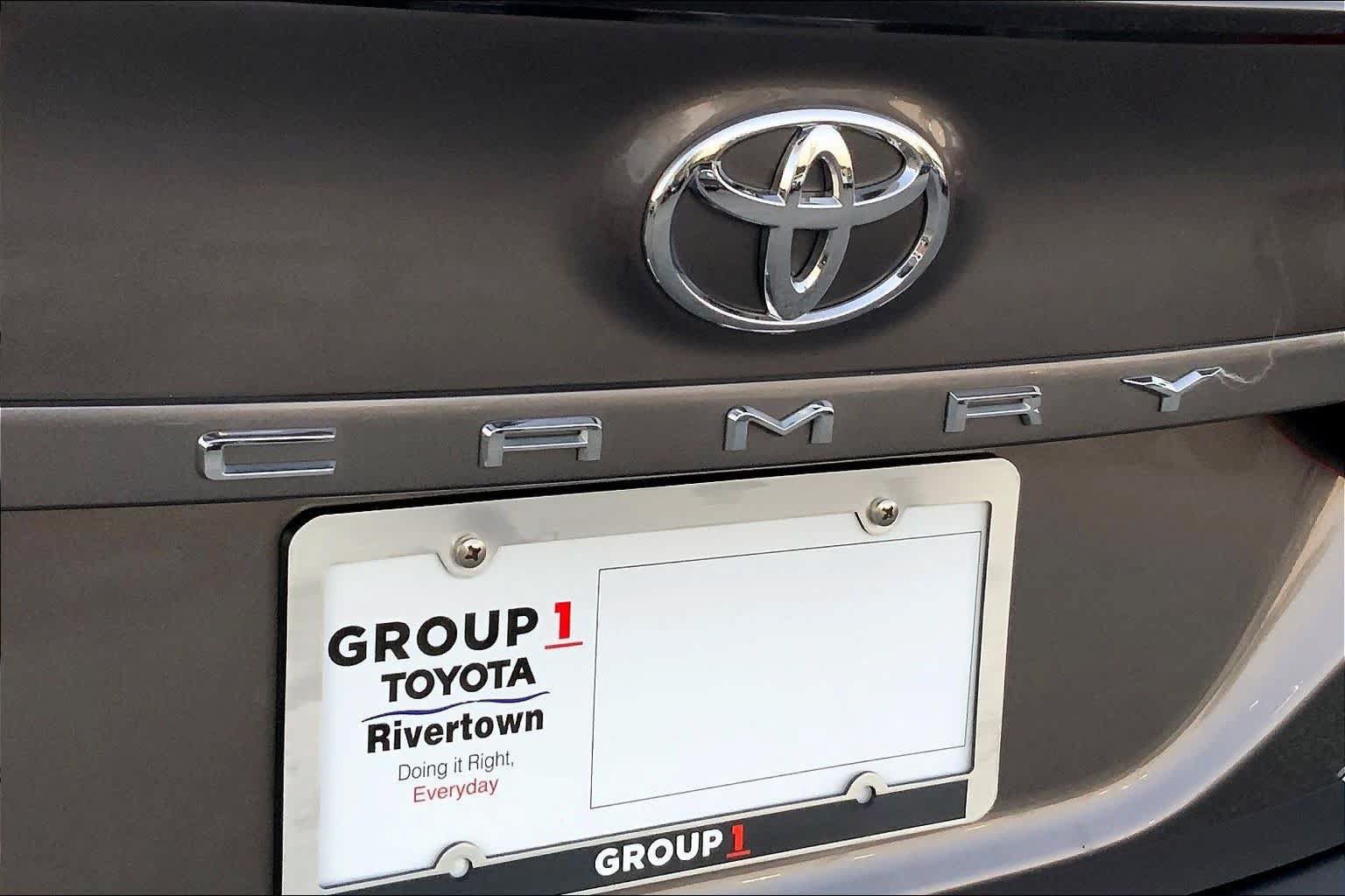 Used 2022 Toyota Camry SE FWD image 28
