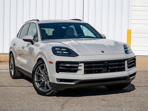 New 2026 Porsche Cayenne AWD/4WD image 10