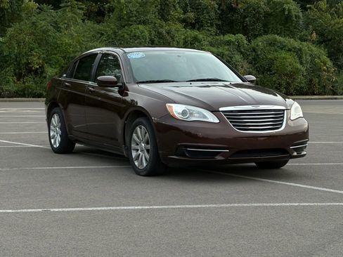 Used 2013 Chrysler 200 Touring image 7