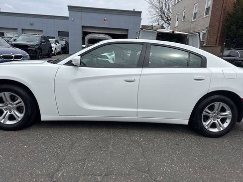 Used 2021 Dodge Charger SXT w/ Leather Interior Group RWD image 2