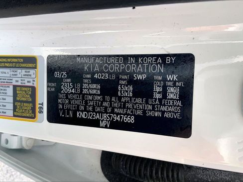 Used 2025 Kia Soul LX FWD image 30