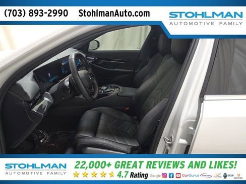 Used 2024 BMW 530i xDrive w/ Premium Package image 13