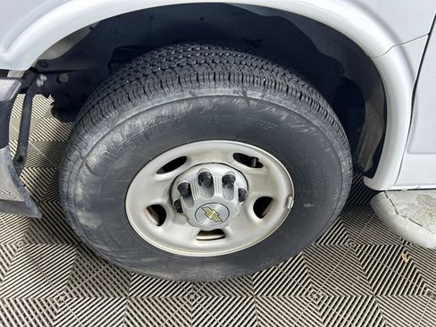 Used 2024 Chevrolet Express 2500 w/ Driver Convenience Package image 11