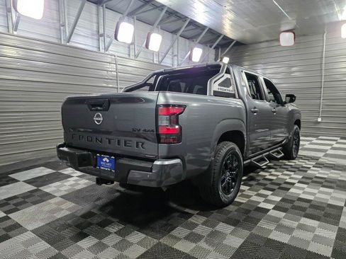 Used 2023 Nissan Frontier SV w/ Midnight Edition Package image 5