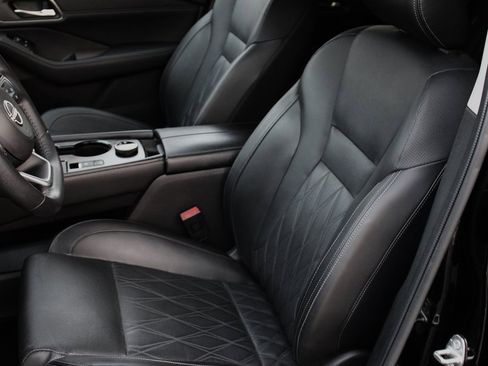 Certified 2023 Nissan Rogue Platinum w/ Platinum Premium Package image 22