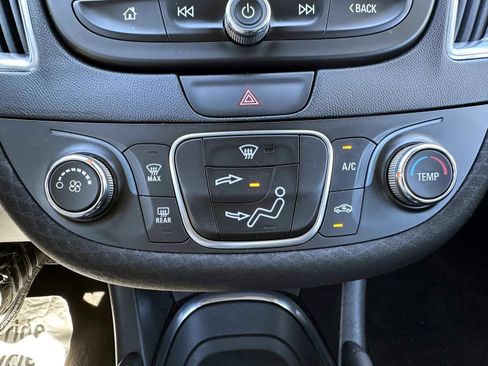 Used 2016 Chevrolet Malibu LT FWD image 23