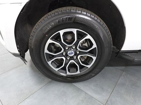 Used 2024 Ford Expedition Max XLT image 28