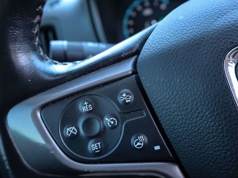 Used 2022 GMC Canyon AT4 w/ Driver Alert Package image 24